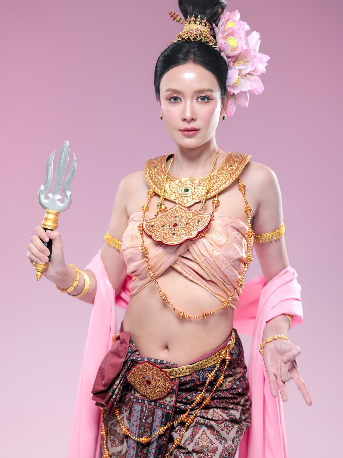 เบนซ์ - ปุณยาพร พูลพิพัฒน์