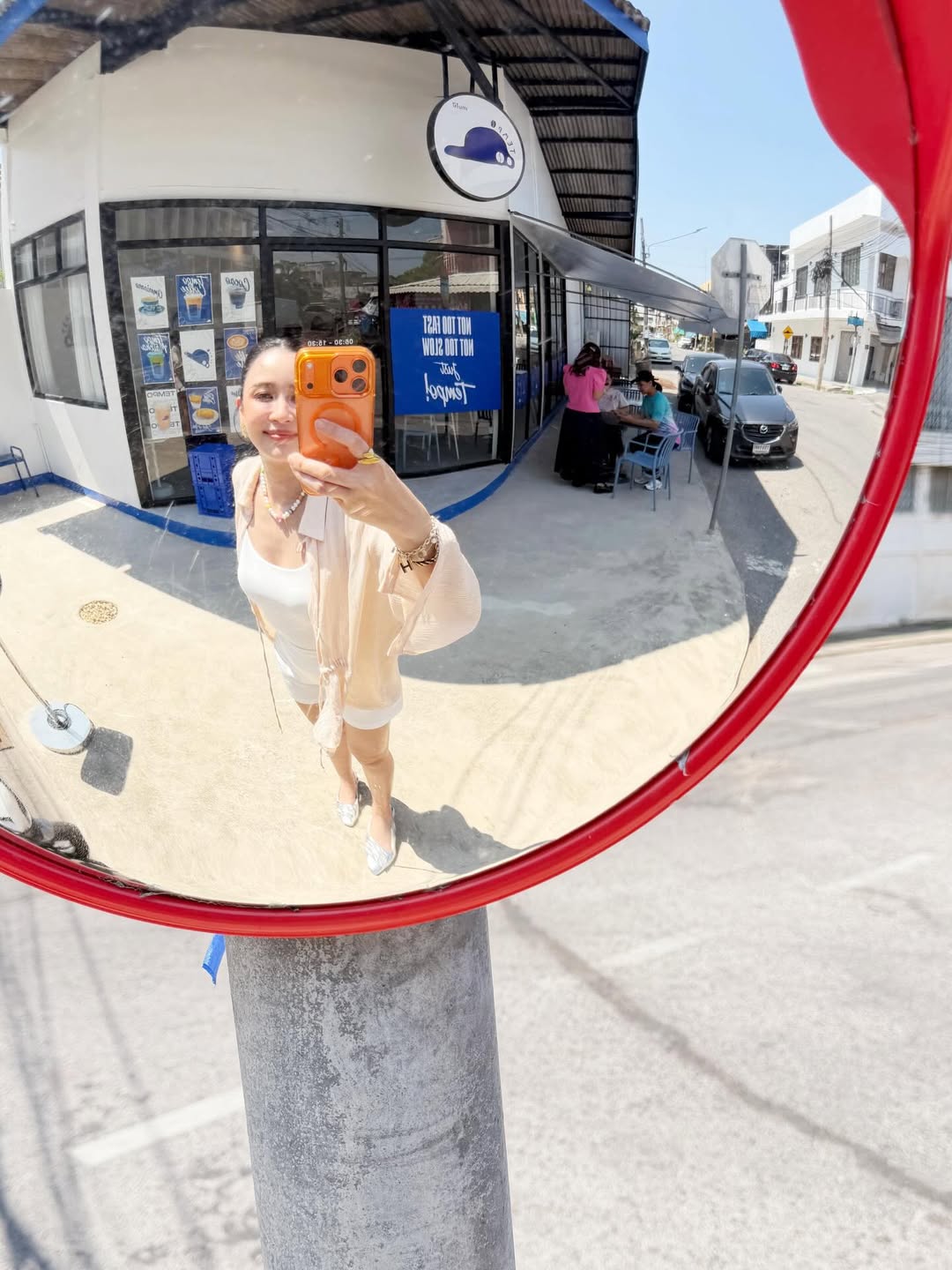 เบนซ์ - ปุณยาพร พูลพิพัฒน์