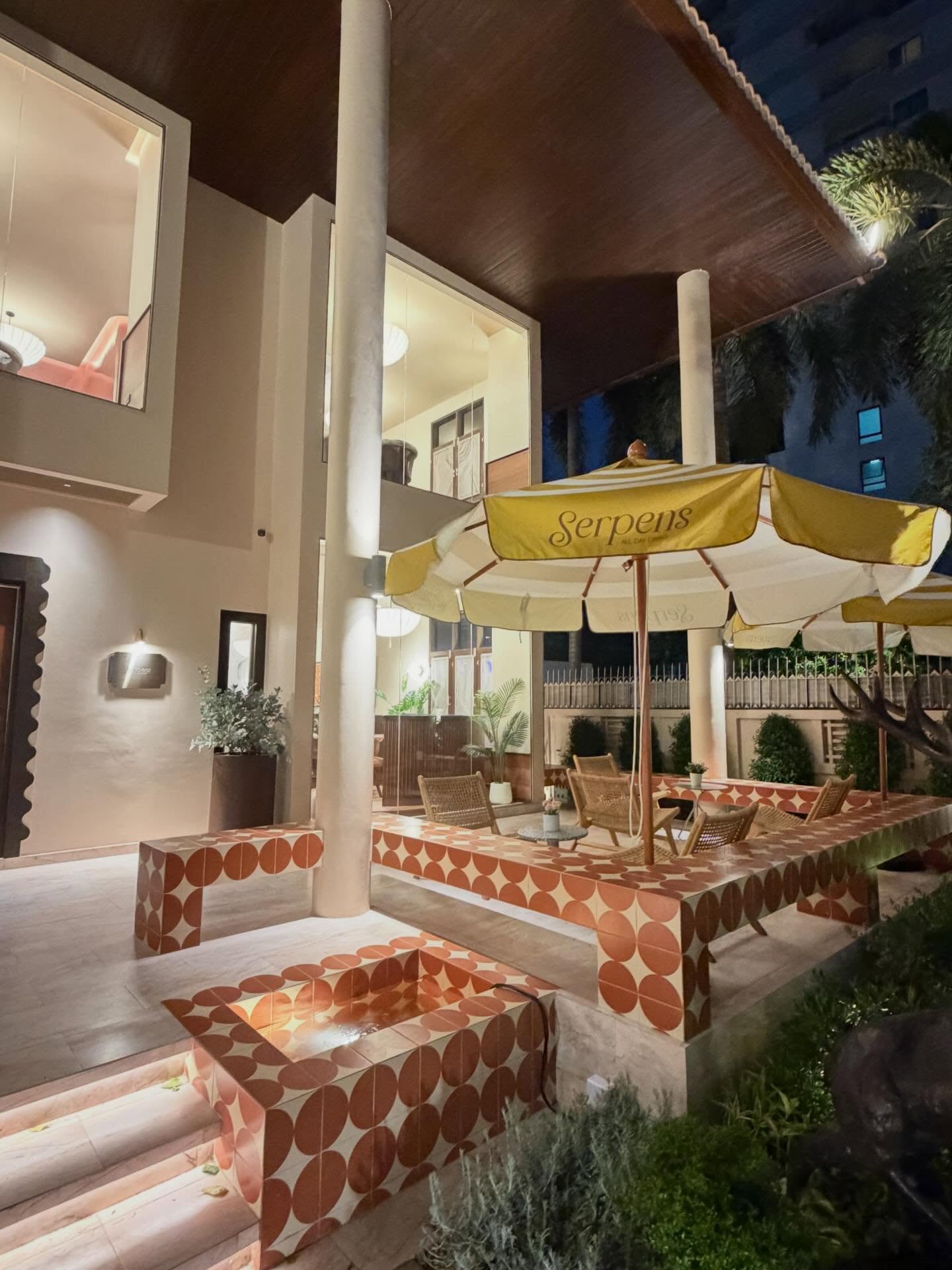 เบนซ์ - ปุณยาพร พูลพิพัฒน์