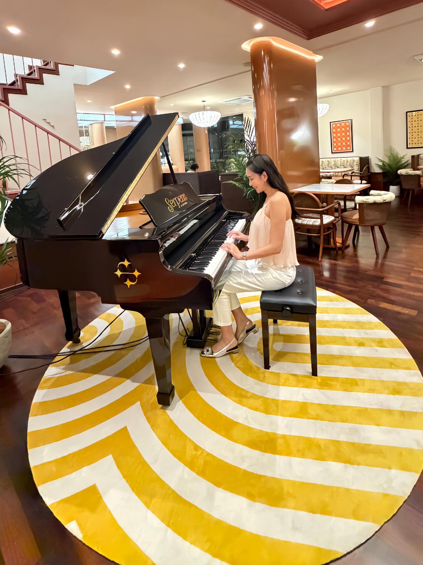 เบนซ์ - ปุณยาพร พูลพิพัฒน์