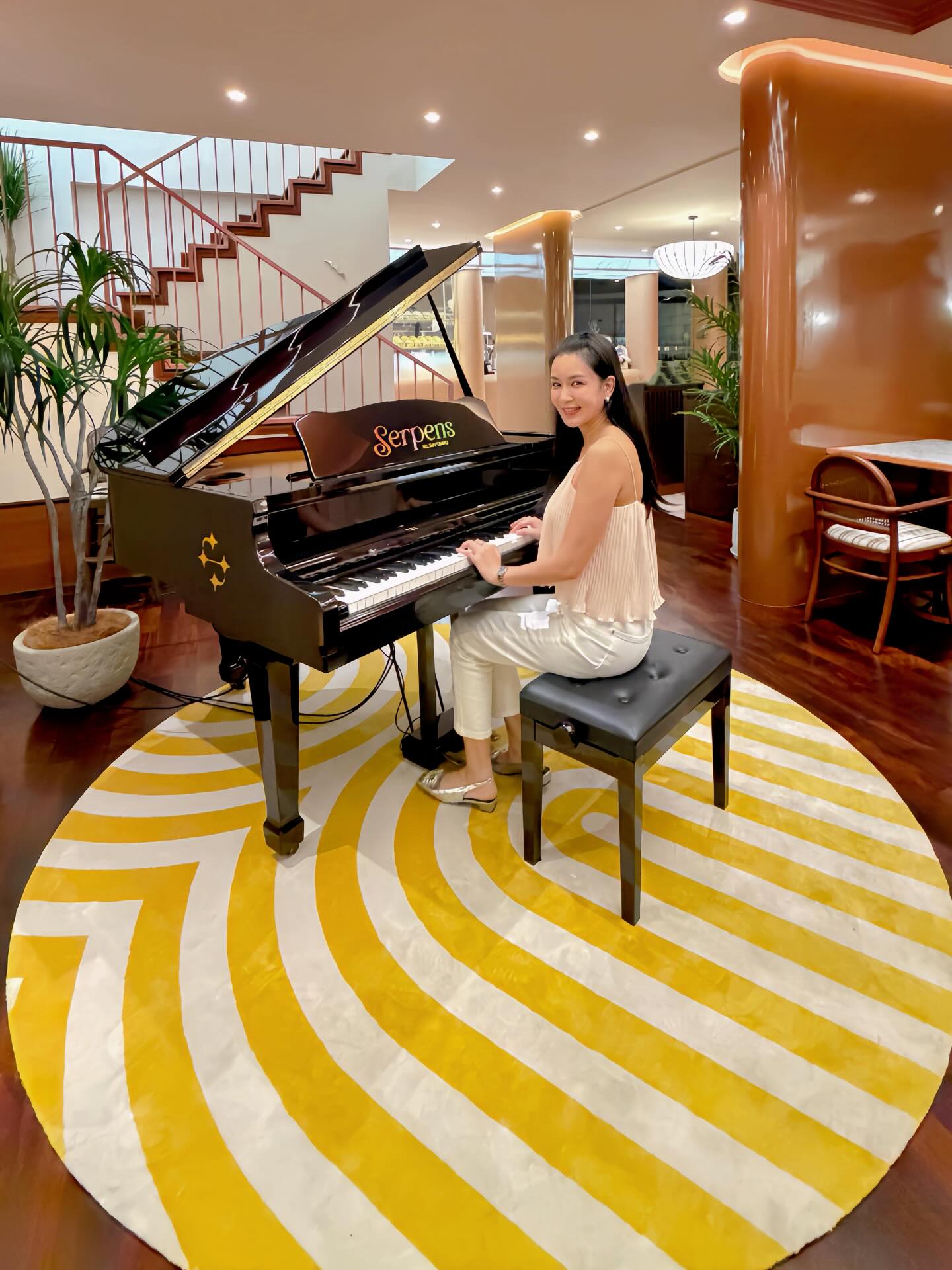 เบนซ์ - ปุณยาพร พูลพิพัฒน์