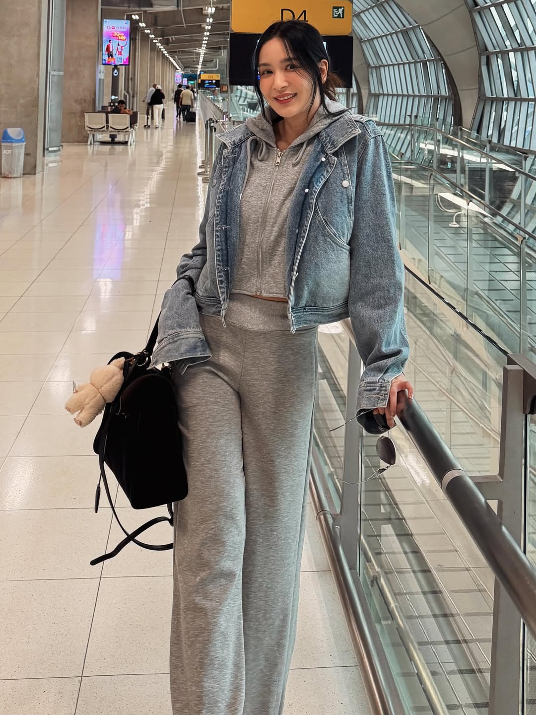 เบนซ์ - ปุณยาพร พูลพิพัฒน์