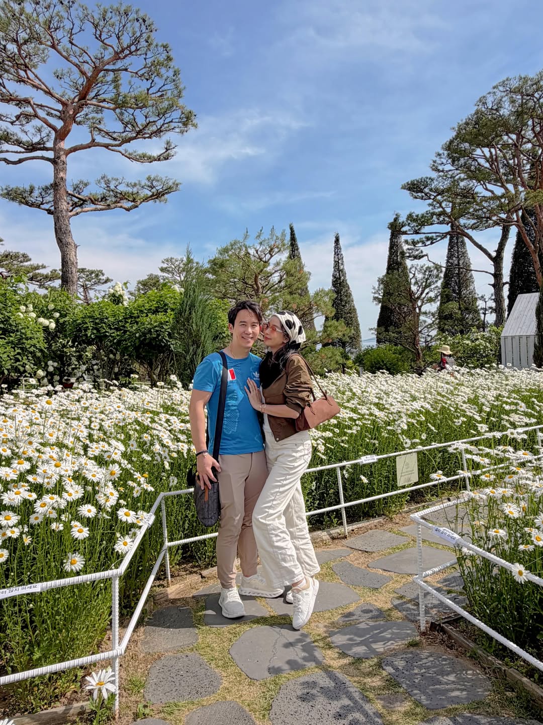 เบนซ์ - ปุณยาพร พูลพิพัฒน์