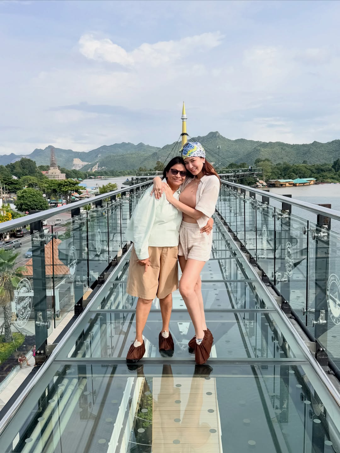 เบนซ์ - ปุณยาพร พูลพิพัฒน์