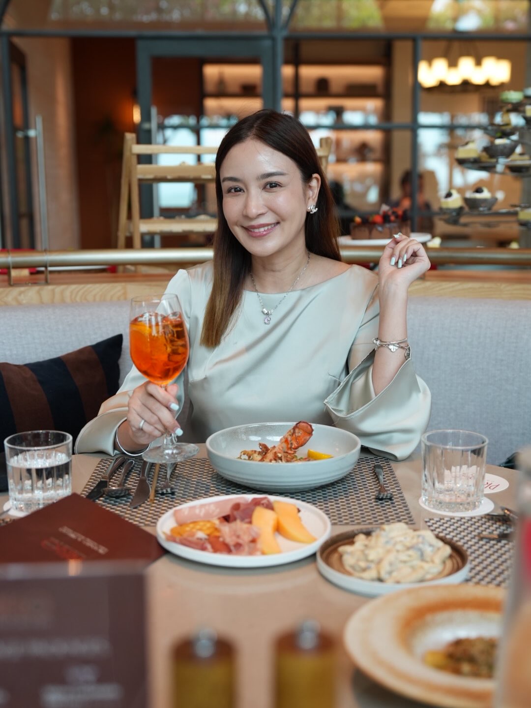 เบนซ์ - ปุณยาพร พูลพิพัฒน์