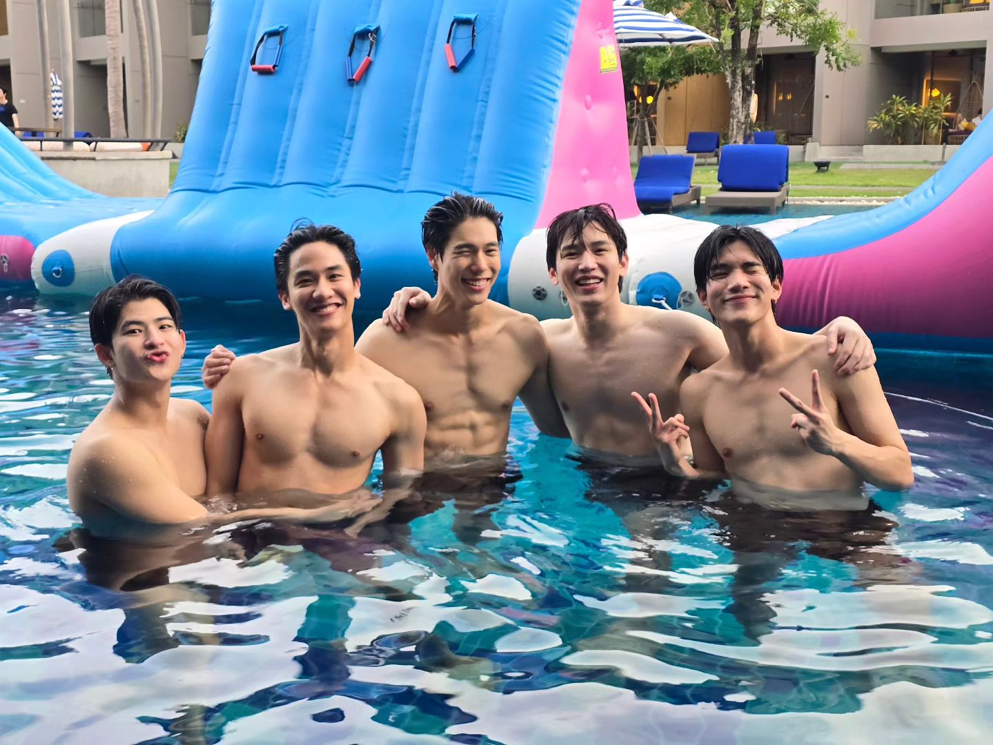 เต - ตะวัน วิหครัตน์