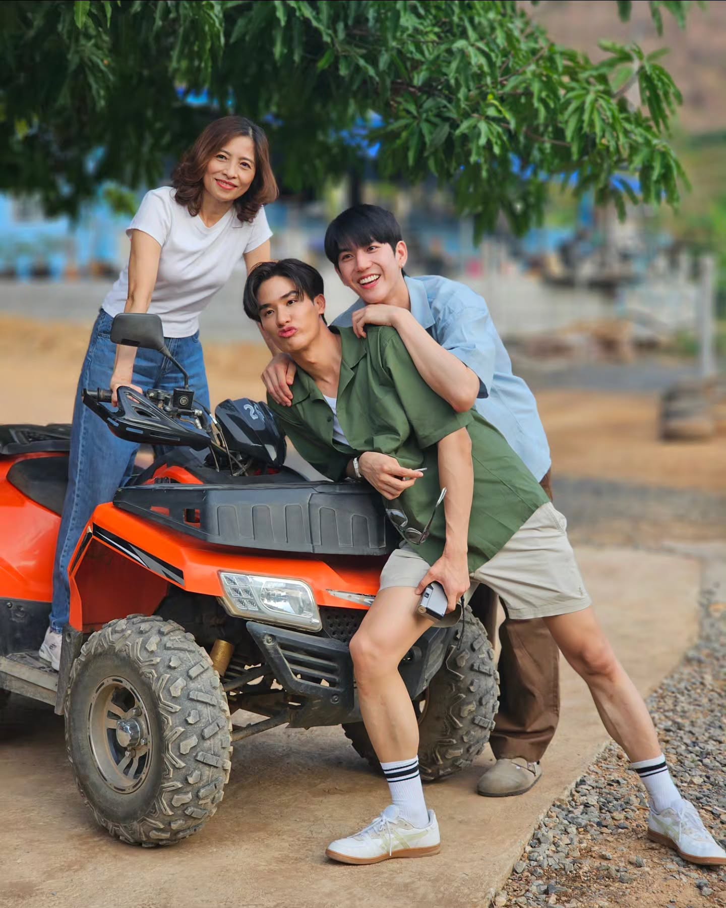 เต - ตะวัน วิหครัตน์