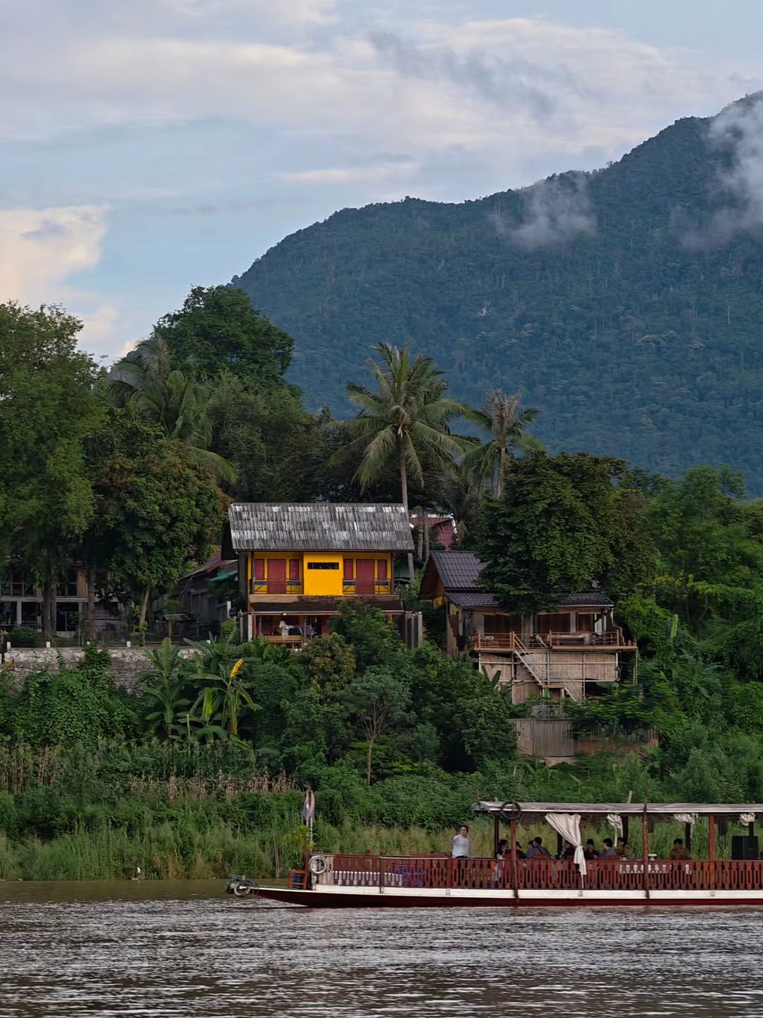 เต - ตะวัน วิหครัตน์