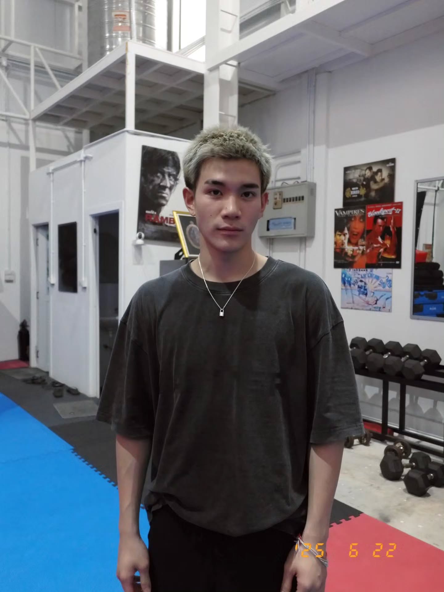 เต - ตะวัน วิหครัตน์