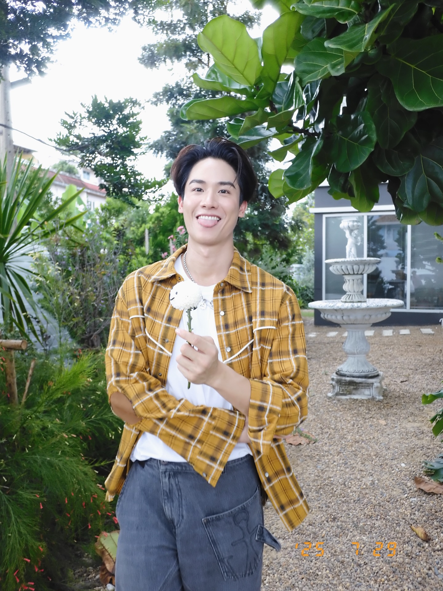 เต - ตะวัน วิหครัตน์