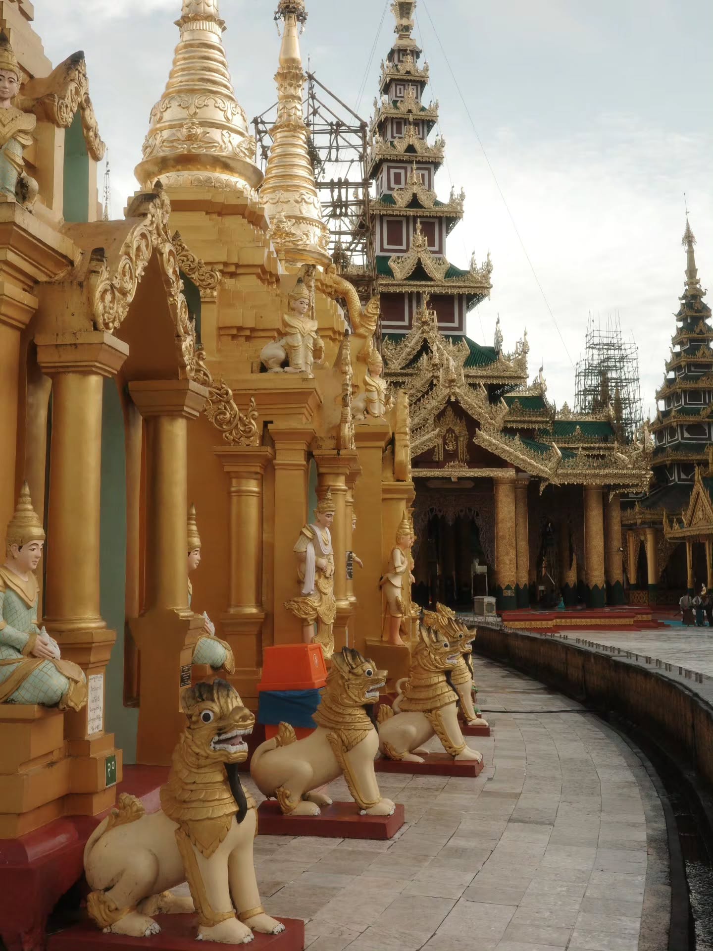 เต - ตะวัน วิหครัตน์