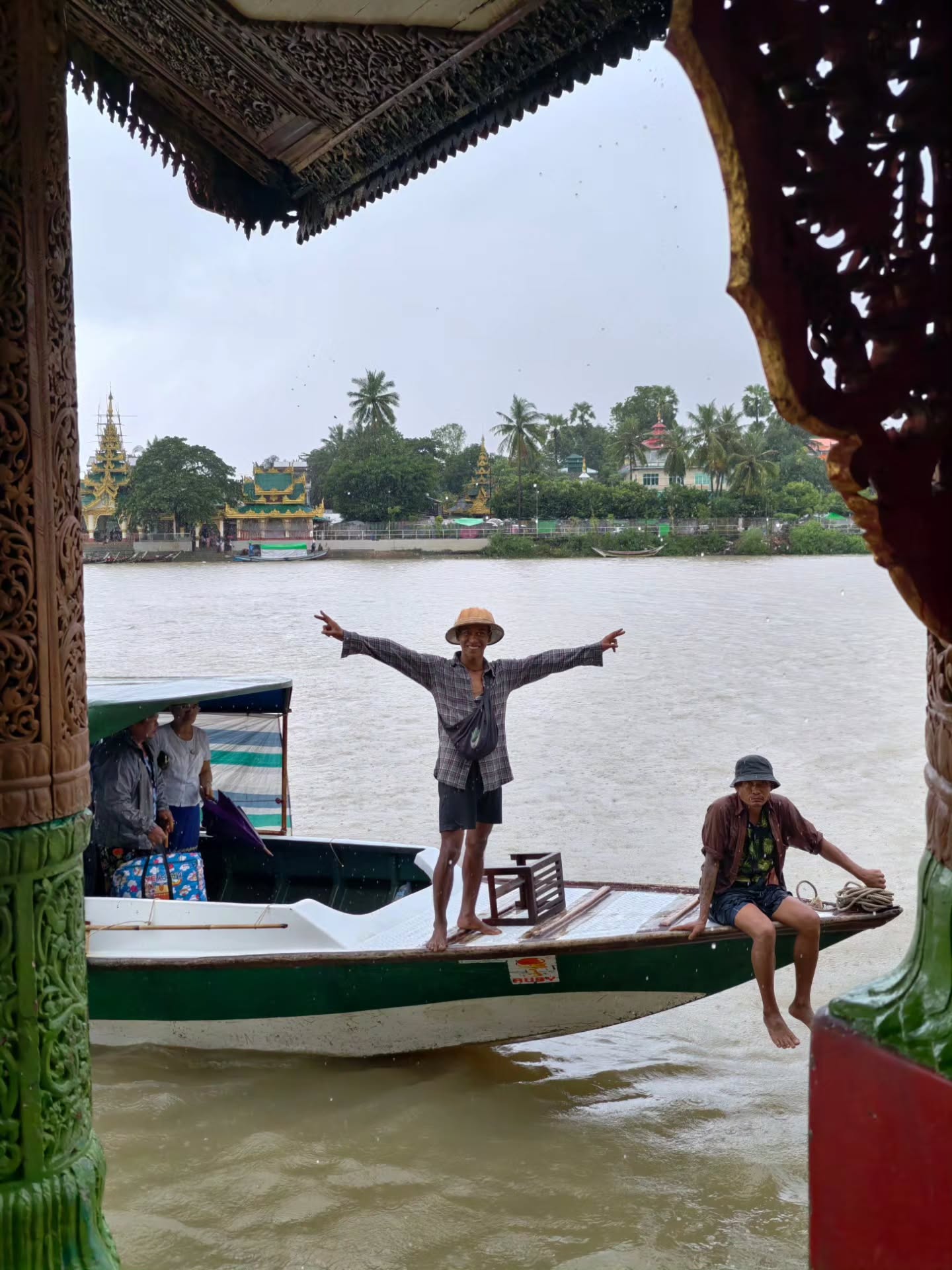 เต - ตะวัน วิหครัตน์