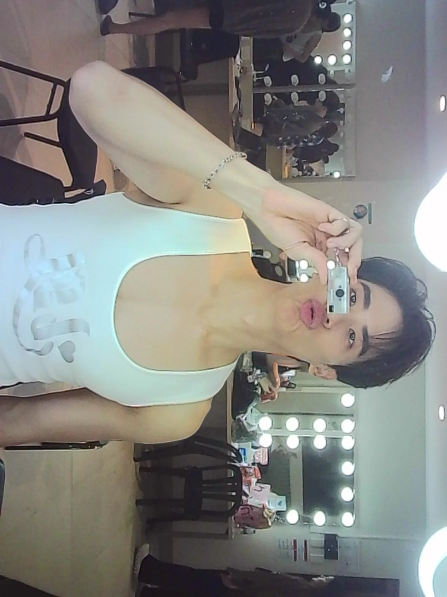 เต - ตะวัน วิหครัตน์