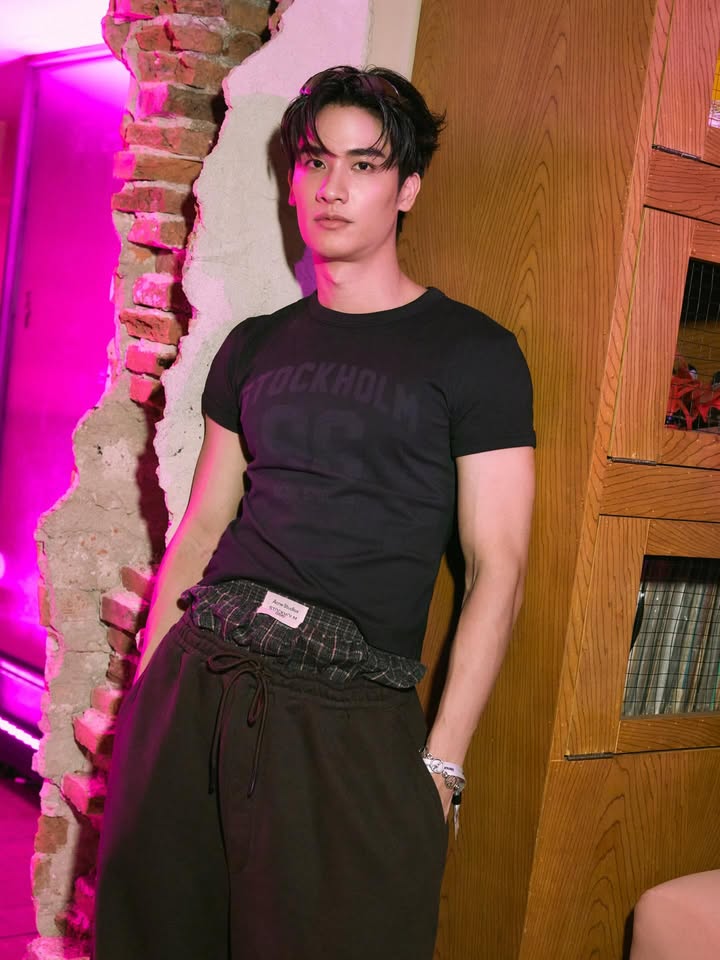 เต - ตะวัน วิหครัตน์