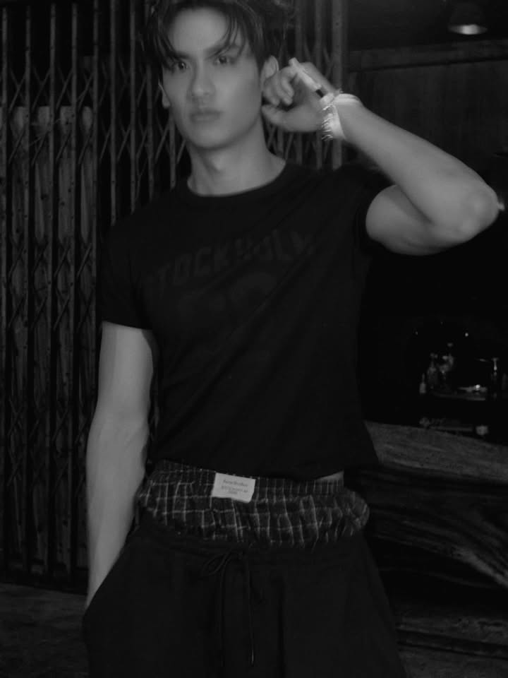 เต - ตะวัน วิหครัตน์