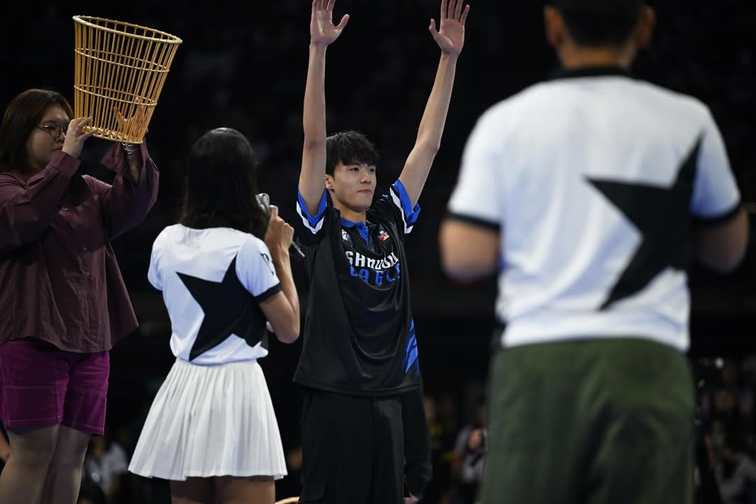 เต - ตะวัน วิหครัตน์