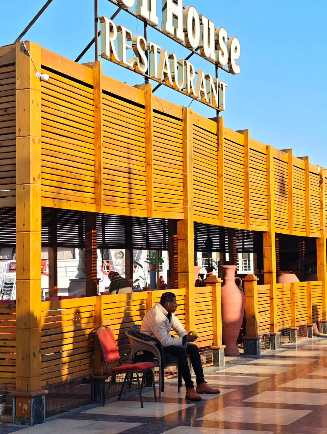 เต - ตะวัน วิหครัตน์