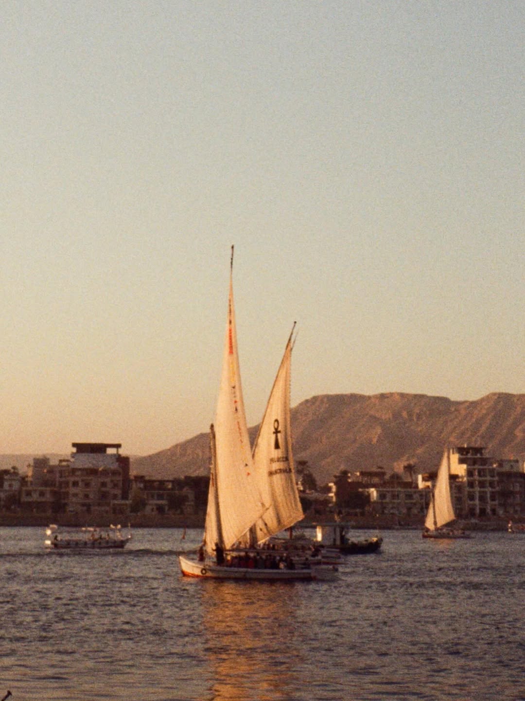 เต - ตะวัน วิหครัตน์