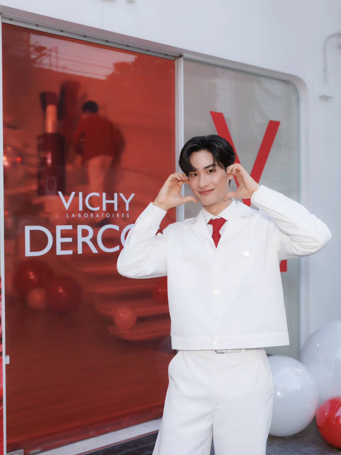 เต - ตะวัน วิหครัตน์