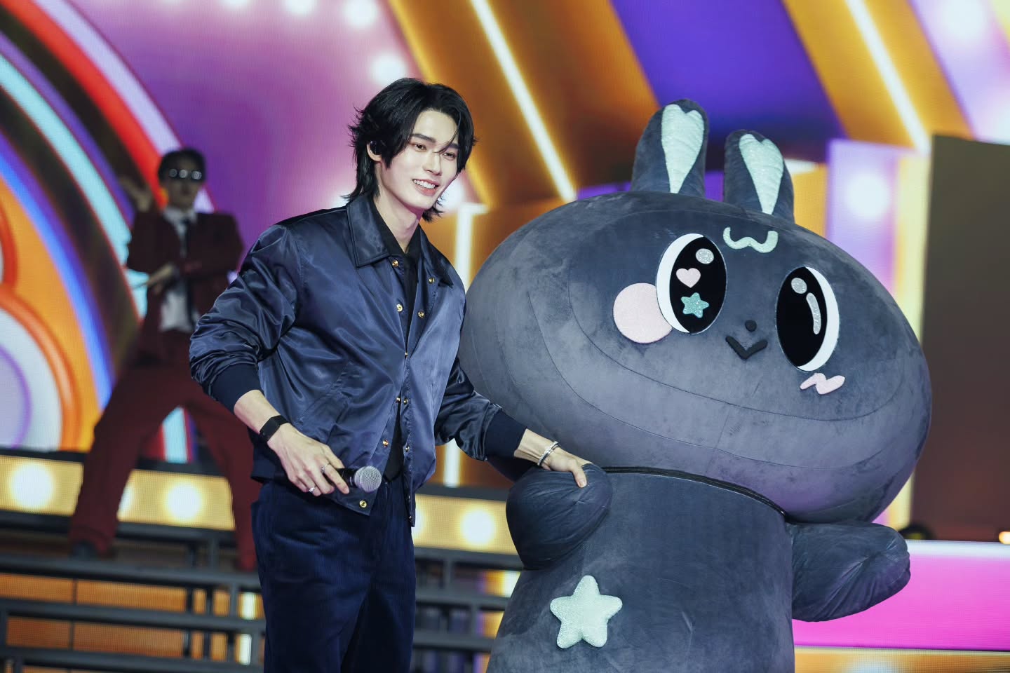 เต - ตะวัน วิหครัตน์