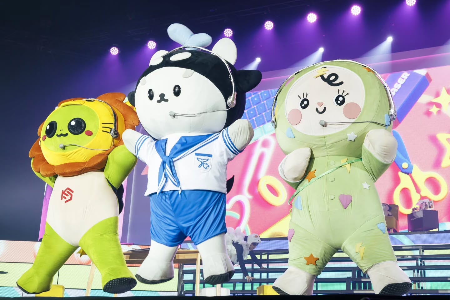 เต - ตะวัน วิหครัตน์