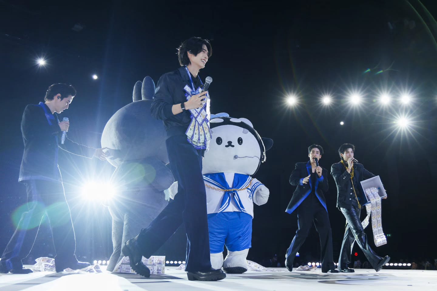 เต - ตะวัน วิหครัตน์