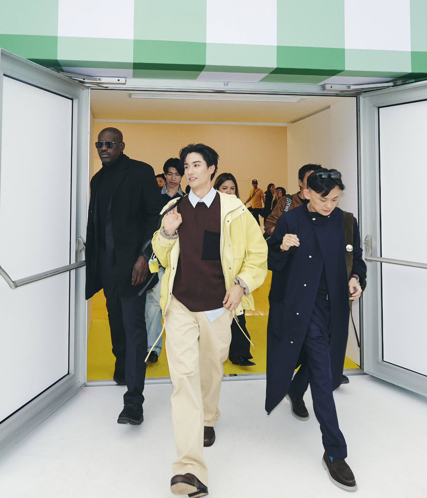 เต - ตะวัน วิหครัตน์