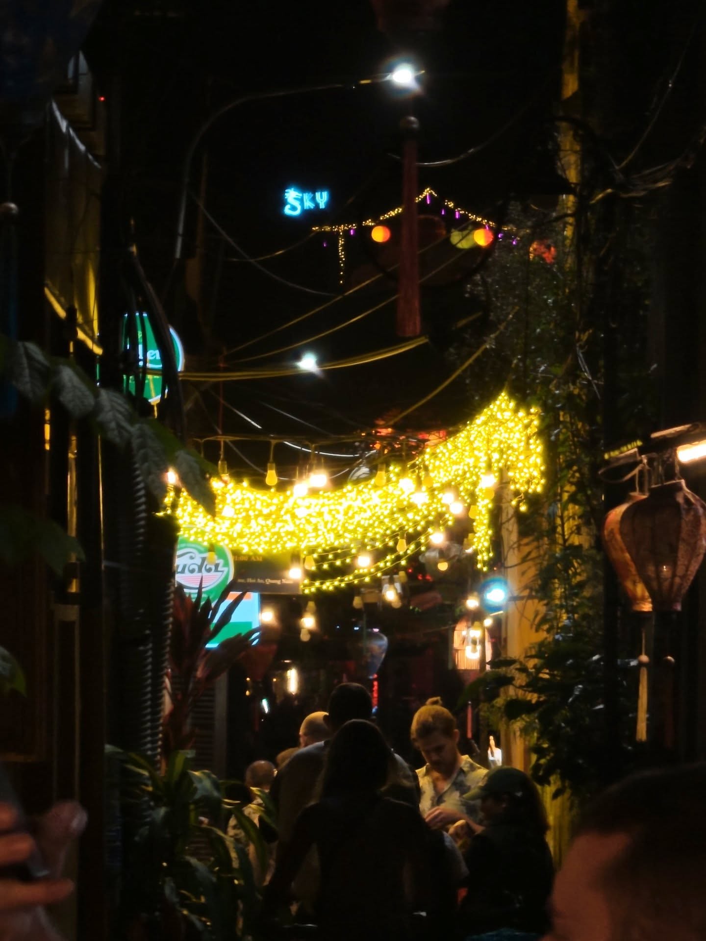 เต - ตะวัน วิหครัตน์