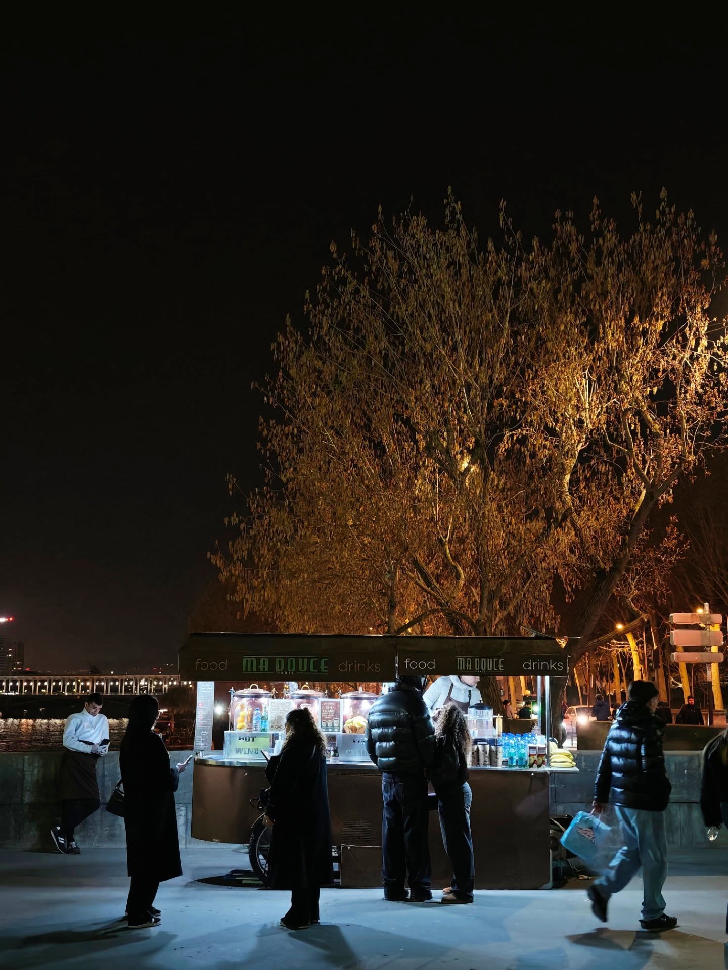 เต - ตะวัน วิหครัตน์