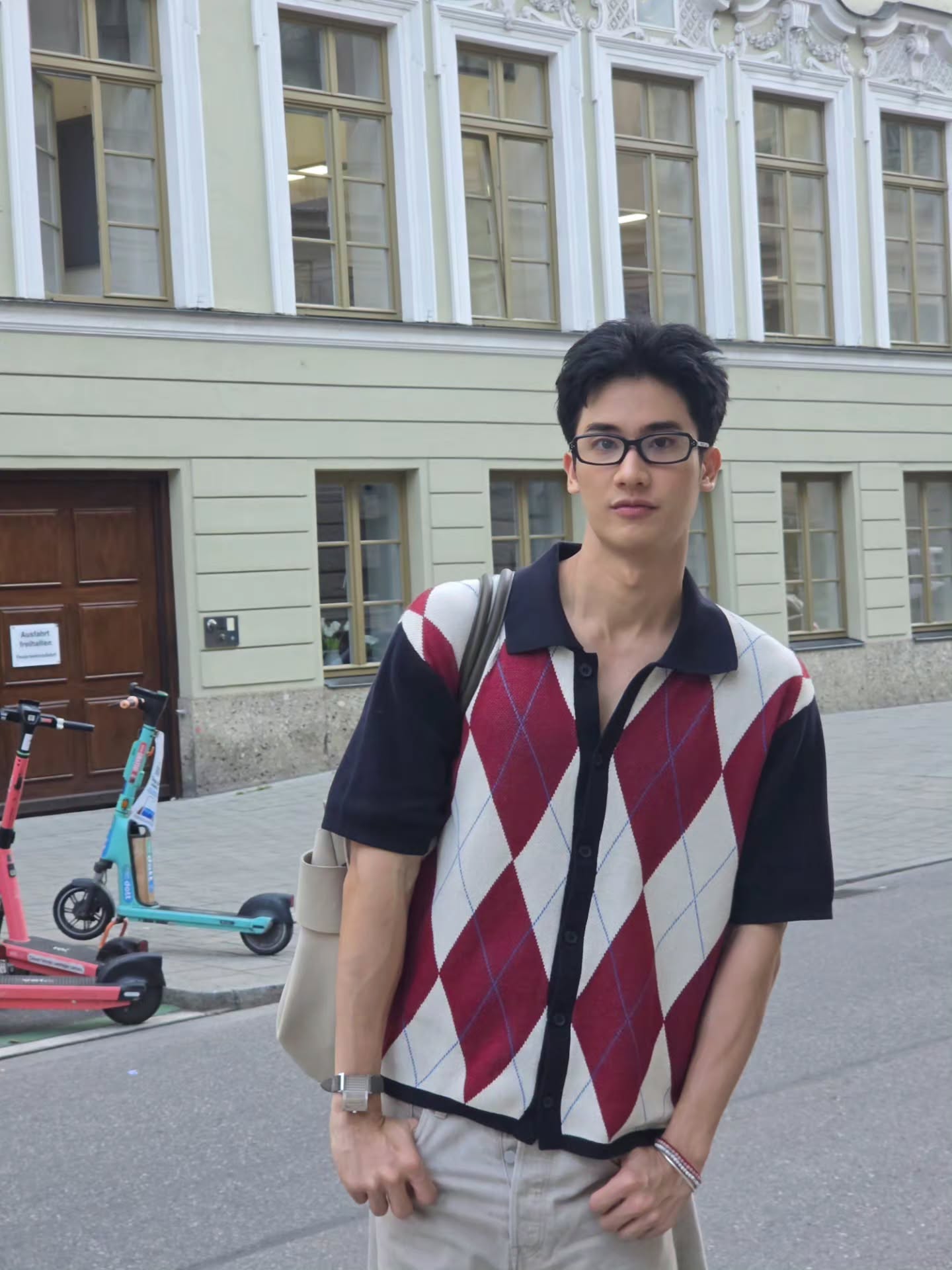 เต - ตะวัน วิหครัตน์
