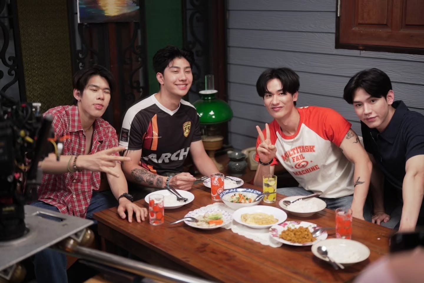 เต - ตะวัน วิหครัตน์