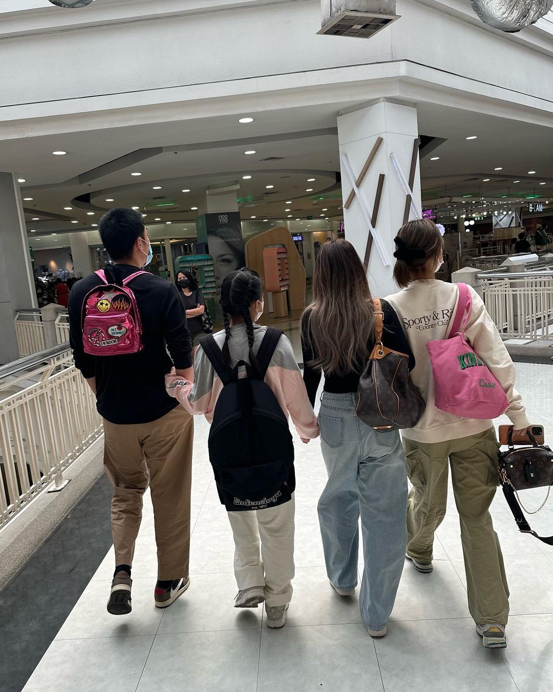 หน่อง - ธนา ฉัตรบริรักษ์
