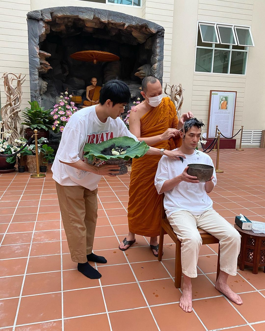 หน่อง - ธนา ฉัตรบริรักษ์