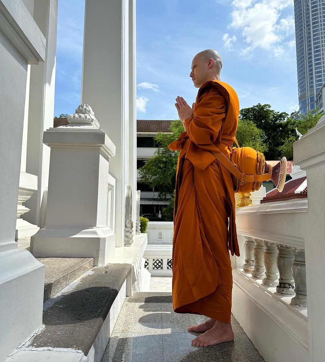 หน่อง - ธนา ฉัตรบริรักษ์