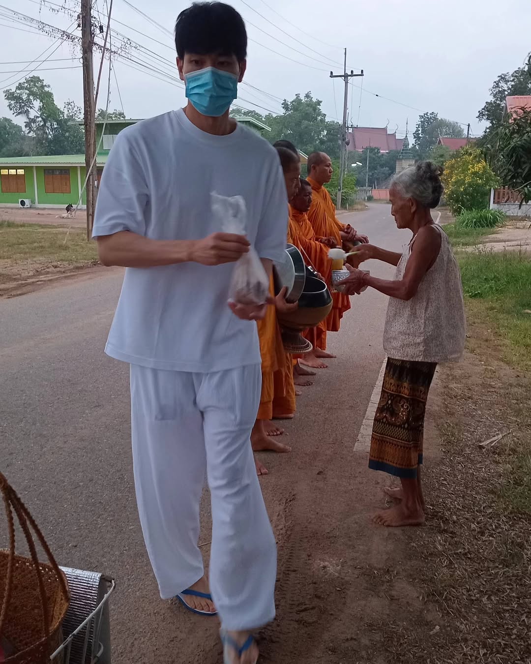 หน่อง - ธนา ฉัตรบริรักษ์