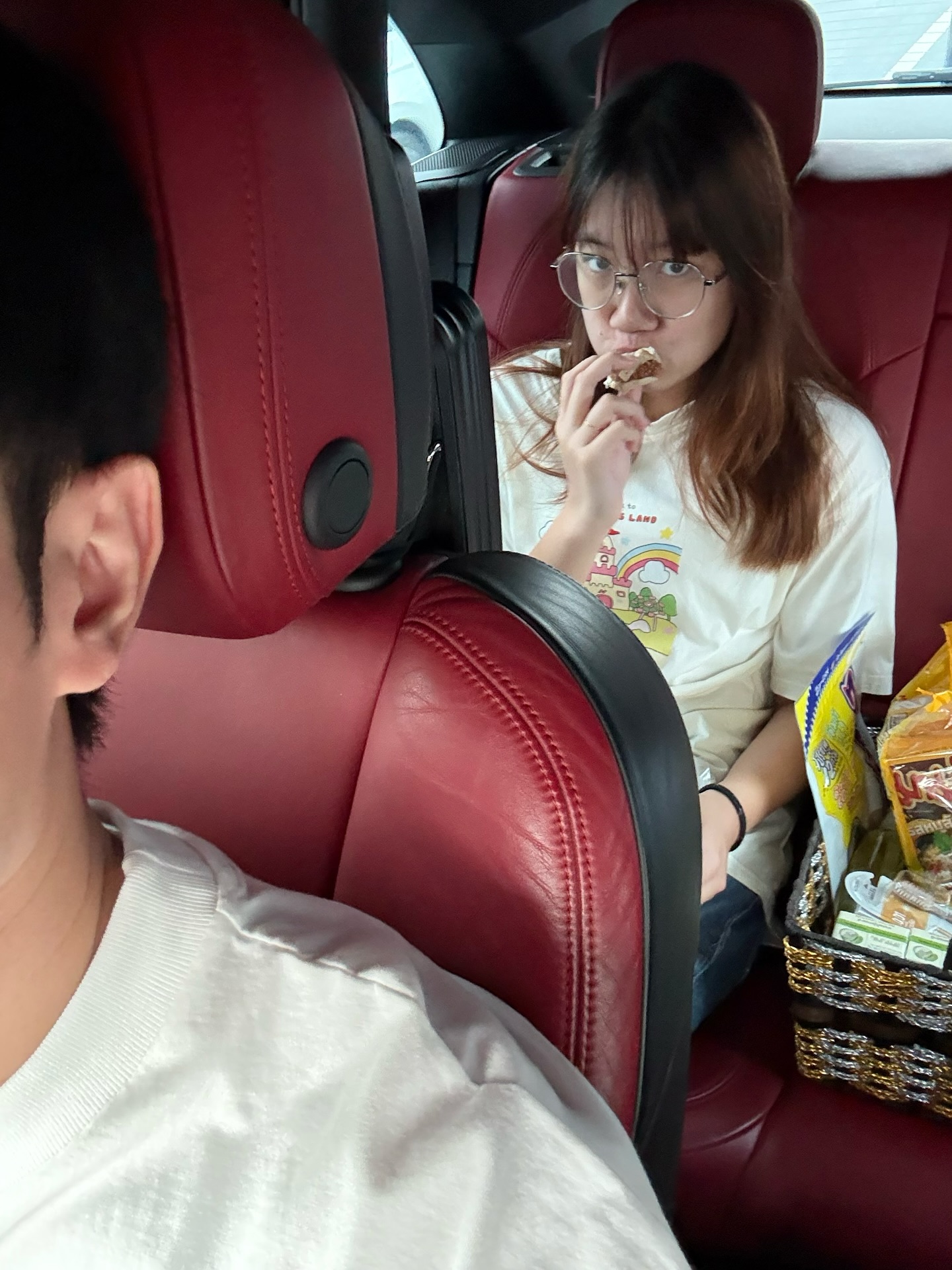 หน่อง - ธนา ฉัตรบริรักษ์