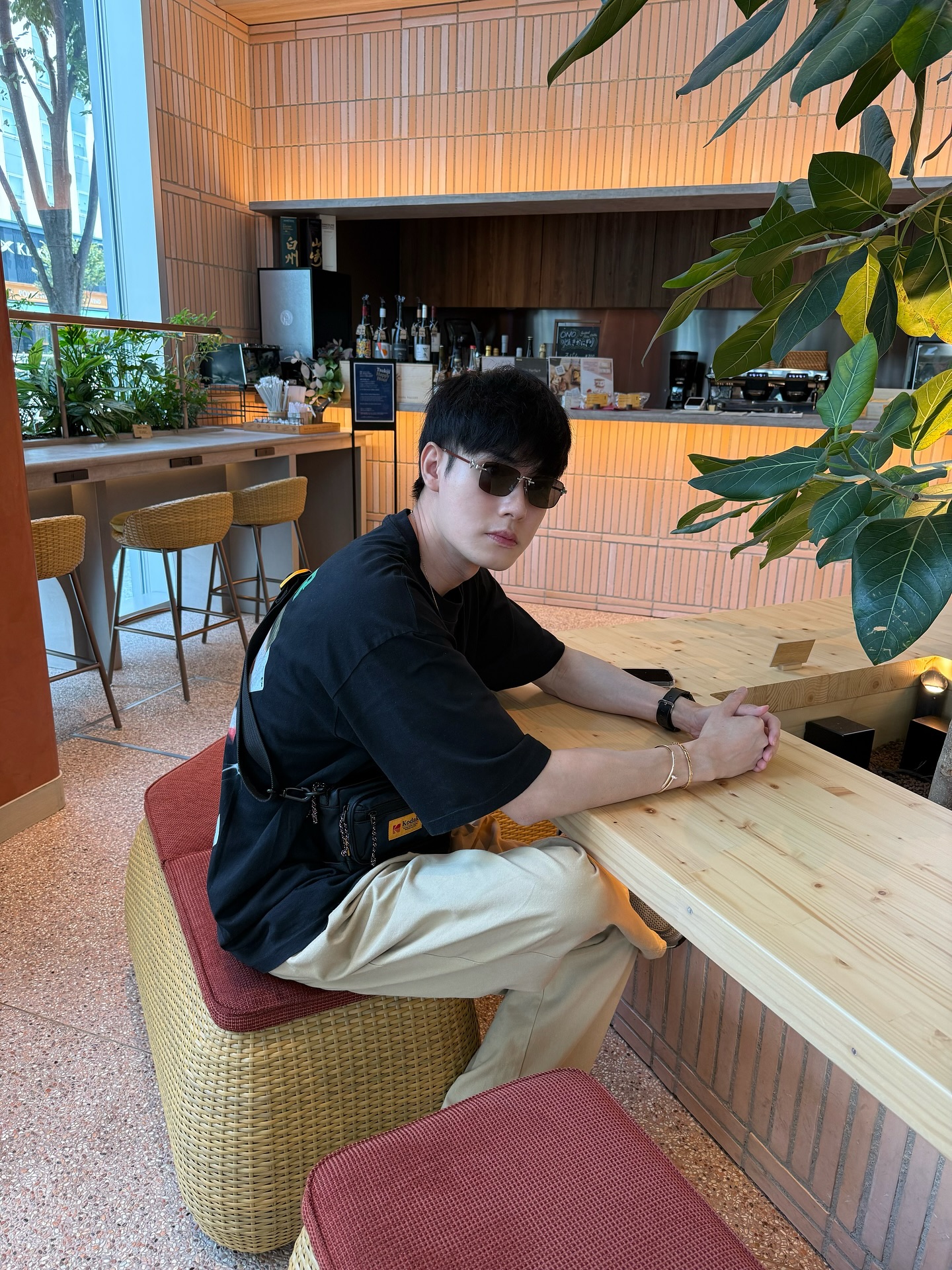 หน่อง - ธนา ฉัตรบริรักษ์