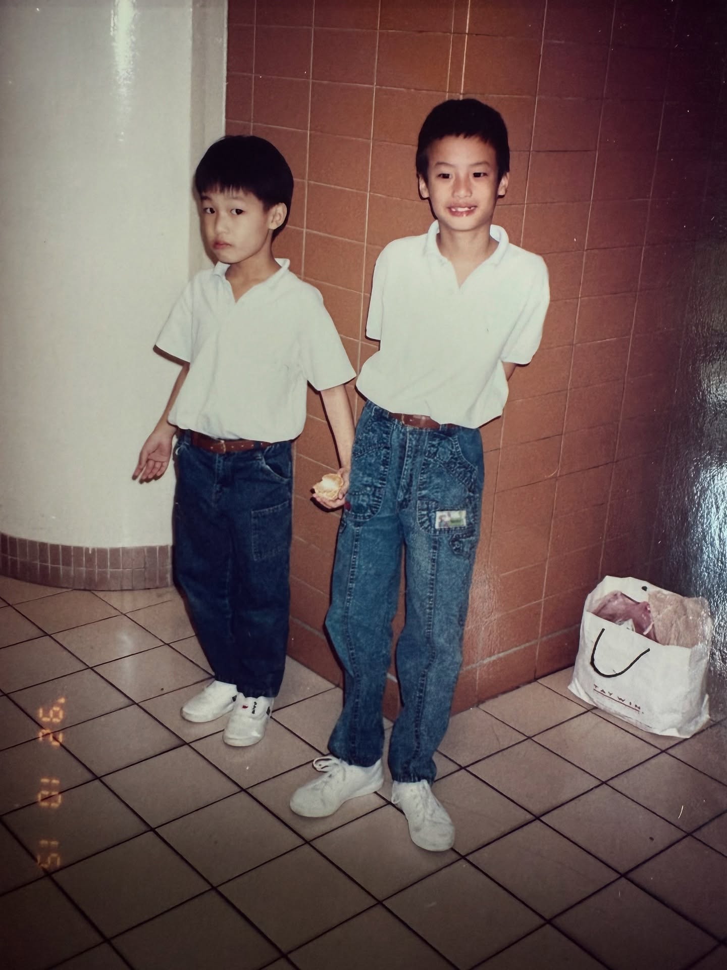 หน่อง - ธนา ฉัตรบริรักษ์