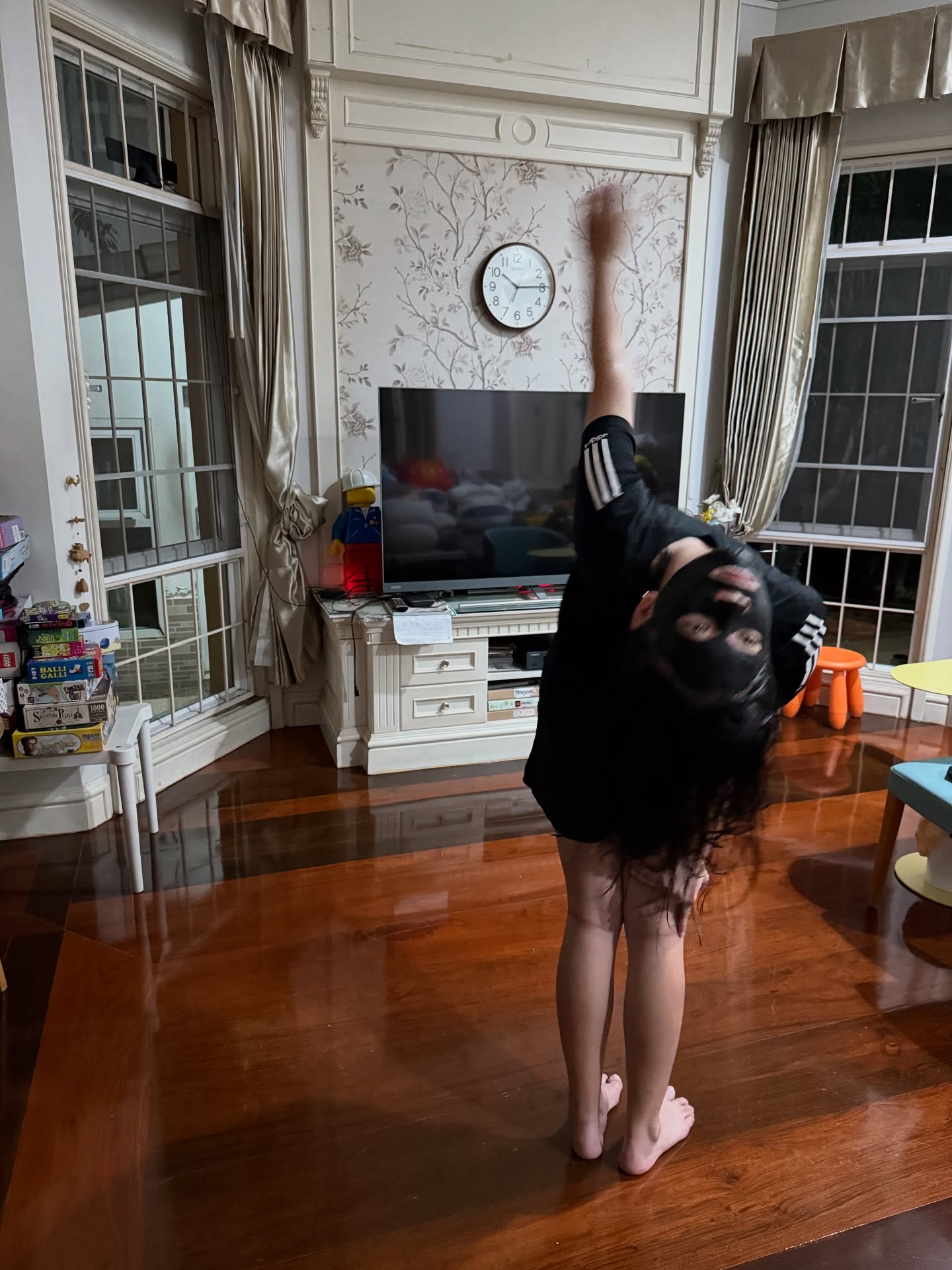 หน่อง - ธนา ฉัตรบริรักษ์