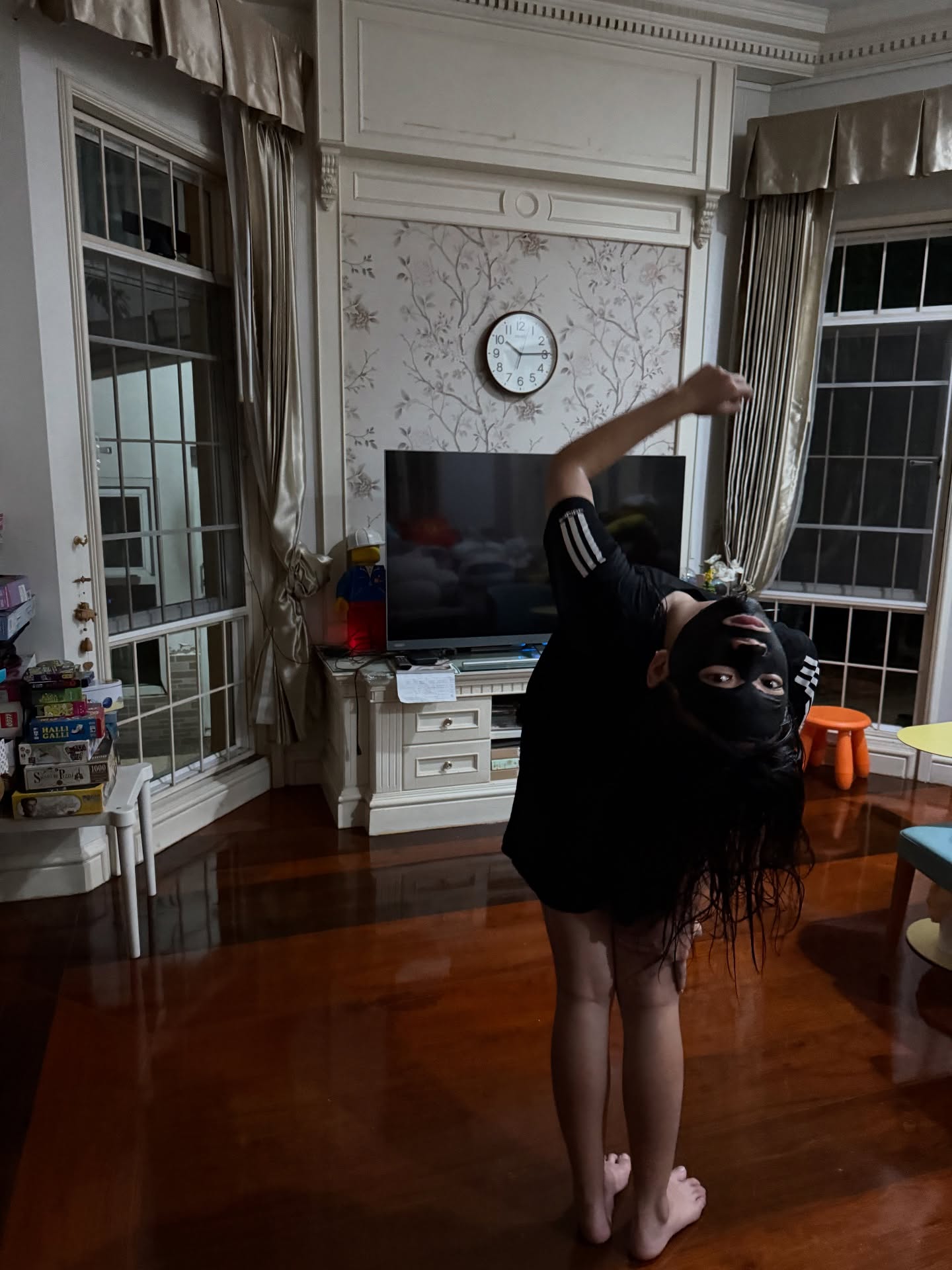 หน่อง - ธนา ฉัตรบริรักษ์