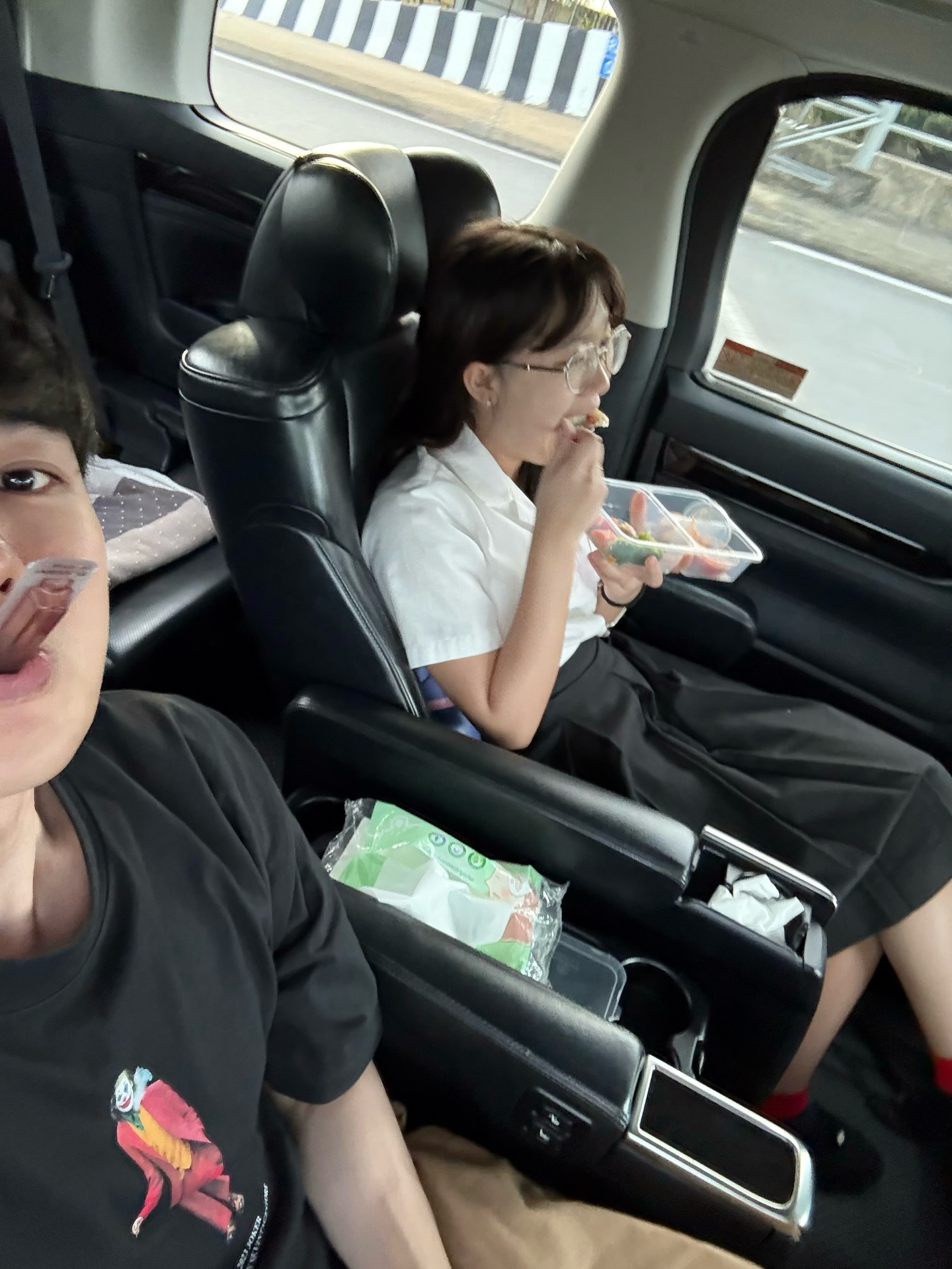 หน่อง - ธนา ฉัตรบริรักษ์