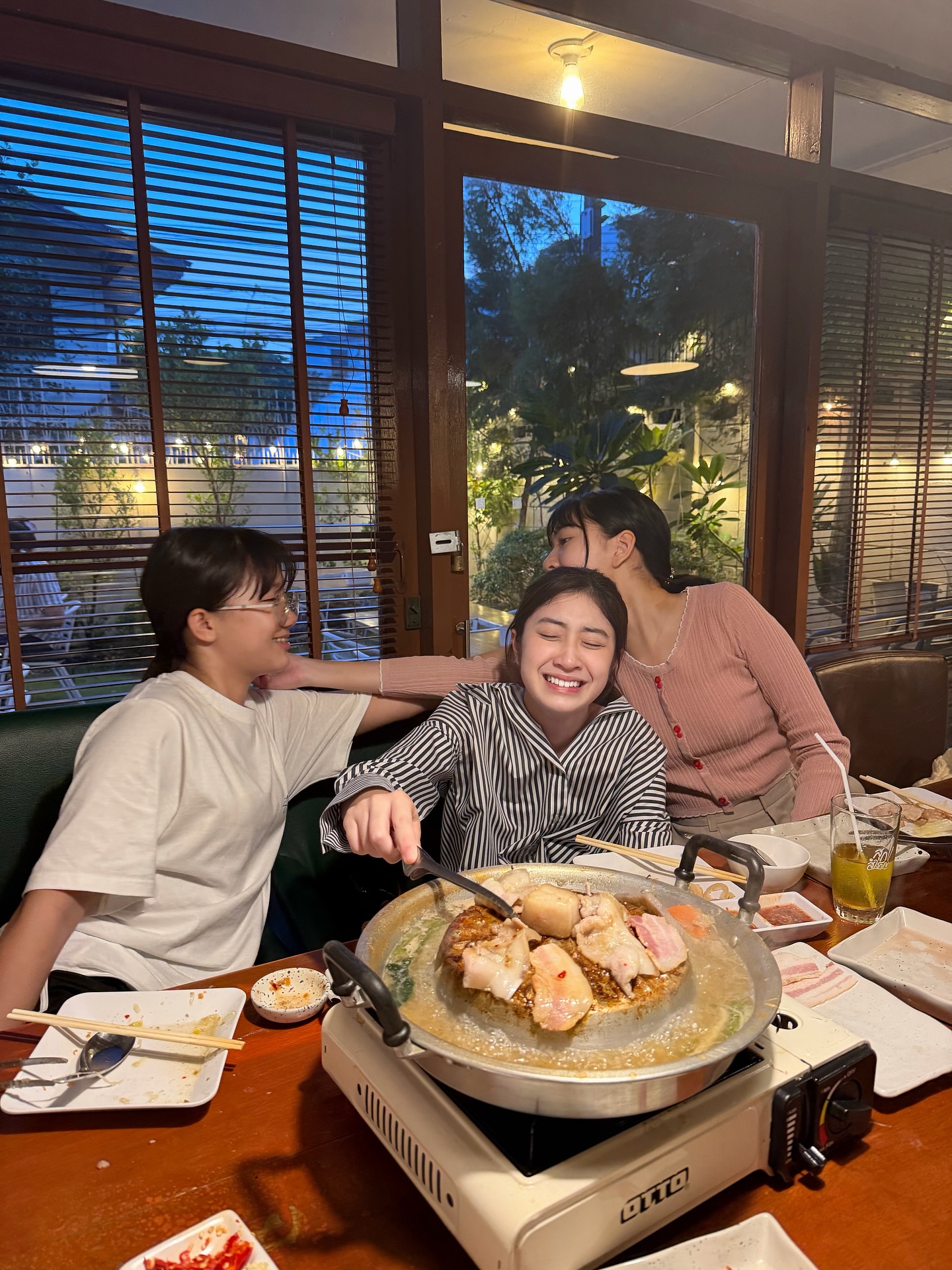 หน่อง - ธนา ฉัตรบริรักษ์