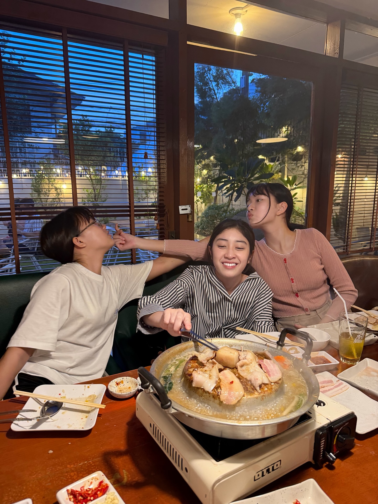 หน่อง - ธนา ฉัตรบริรักษ์