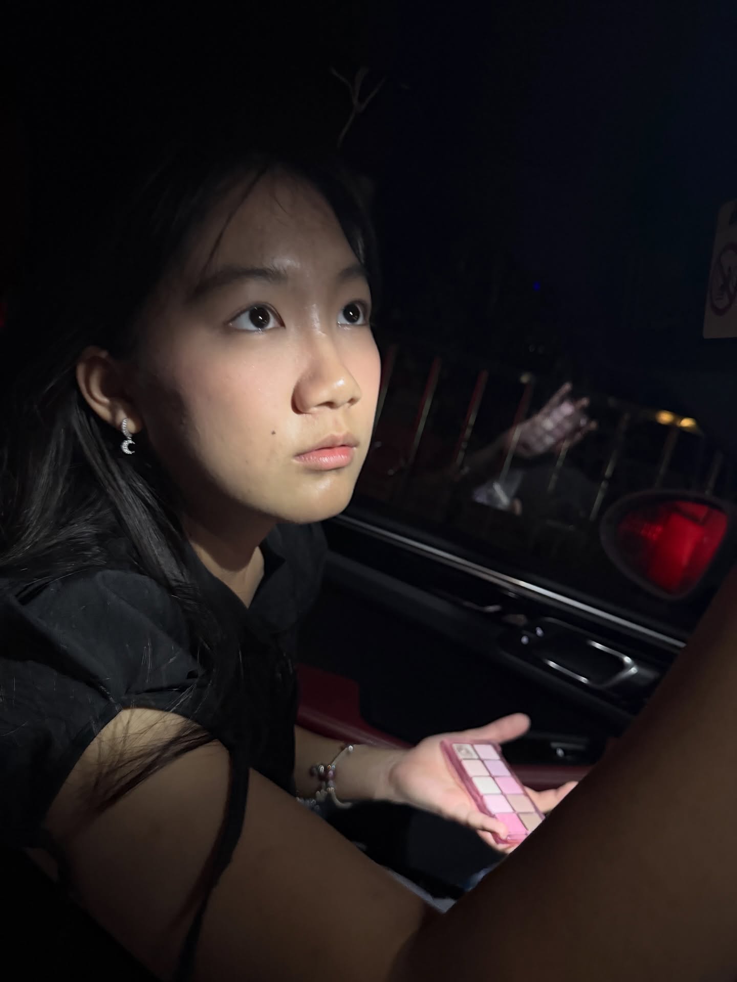 หน่อง - ธนา ฉัตรบริรักษ์