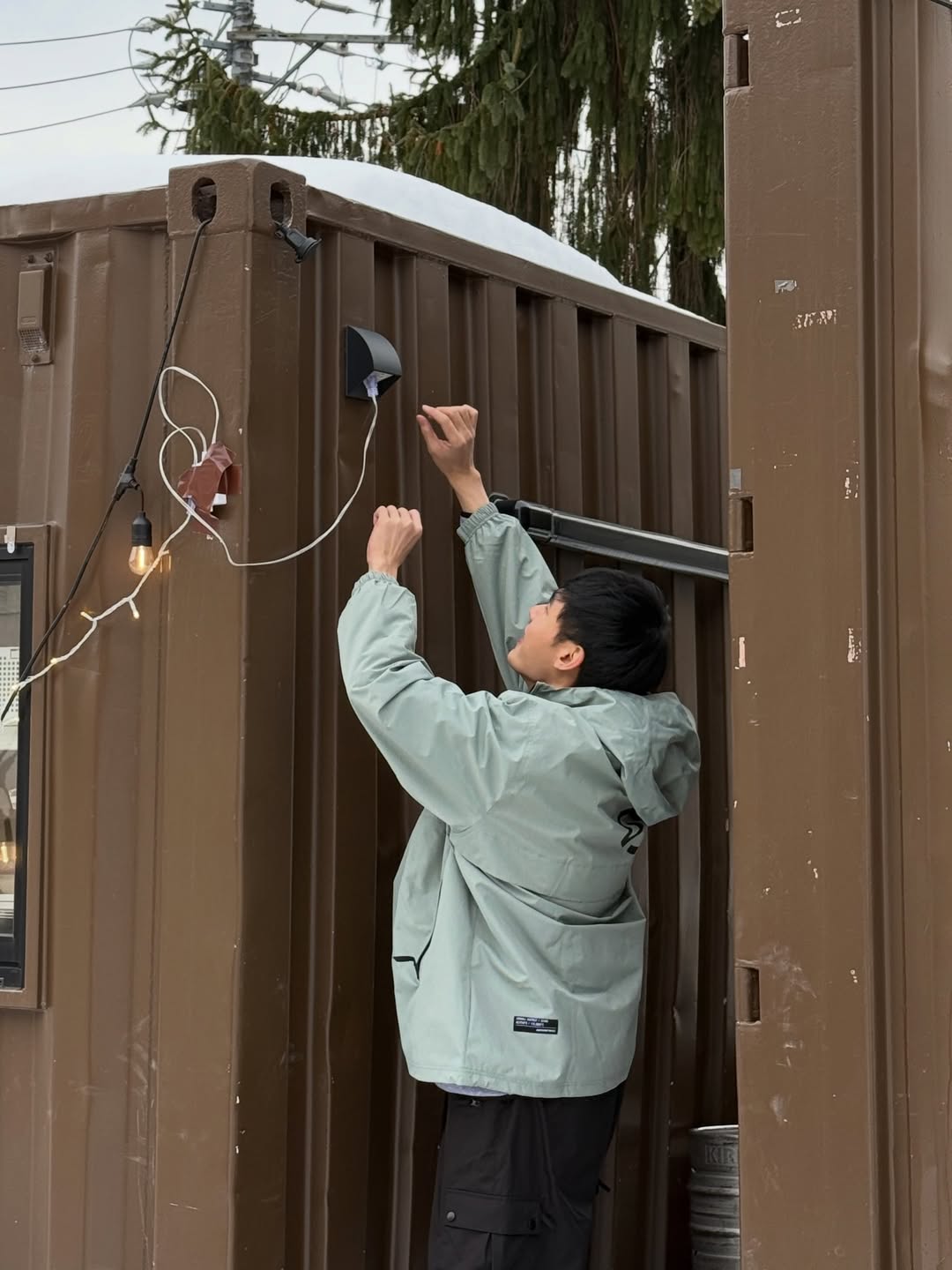 หน่อง - ธนา ฉัตรบริรักษ์