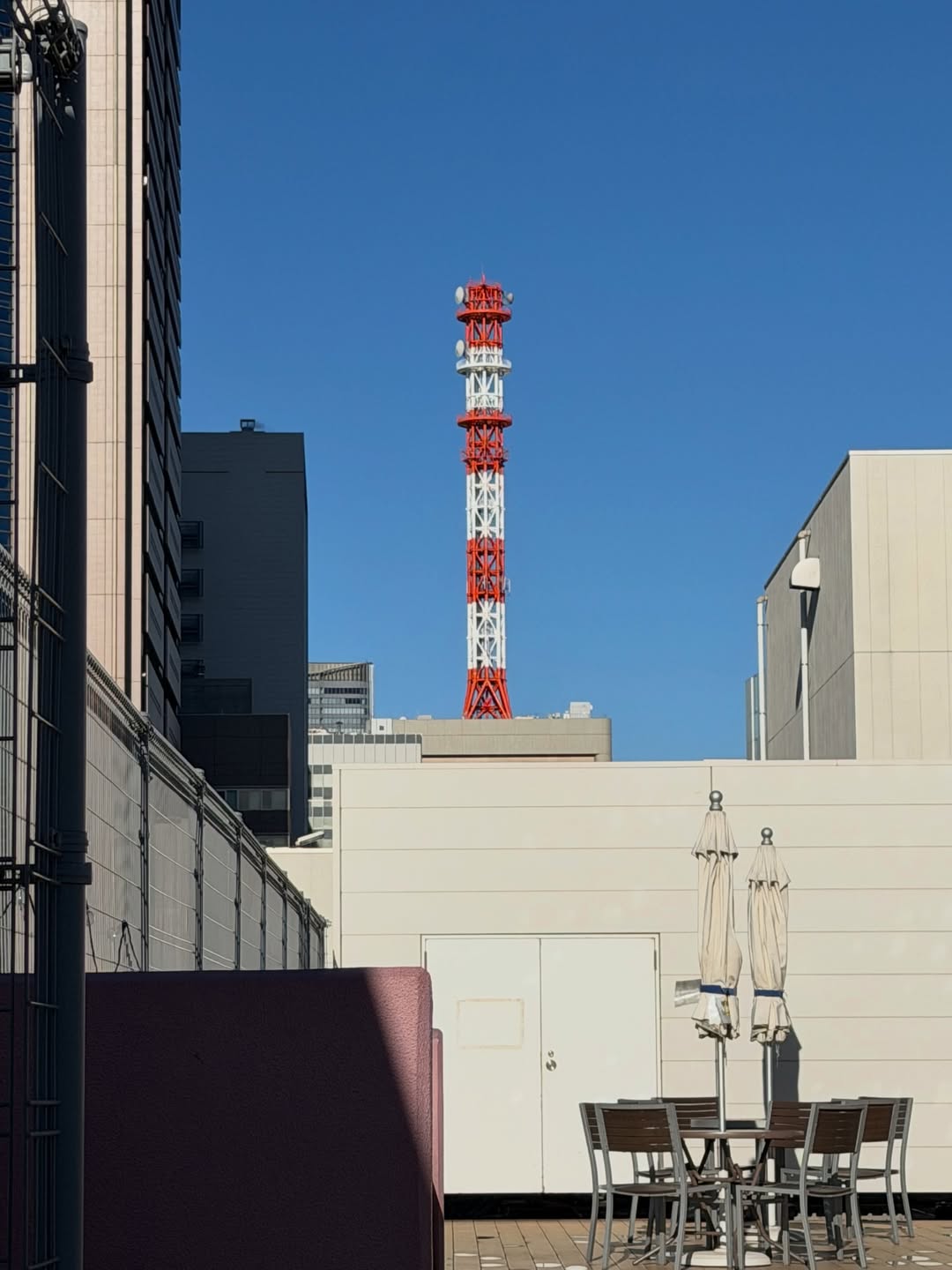 หน่อง - ธนา ฉัตรบริรักษ์