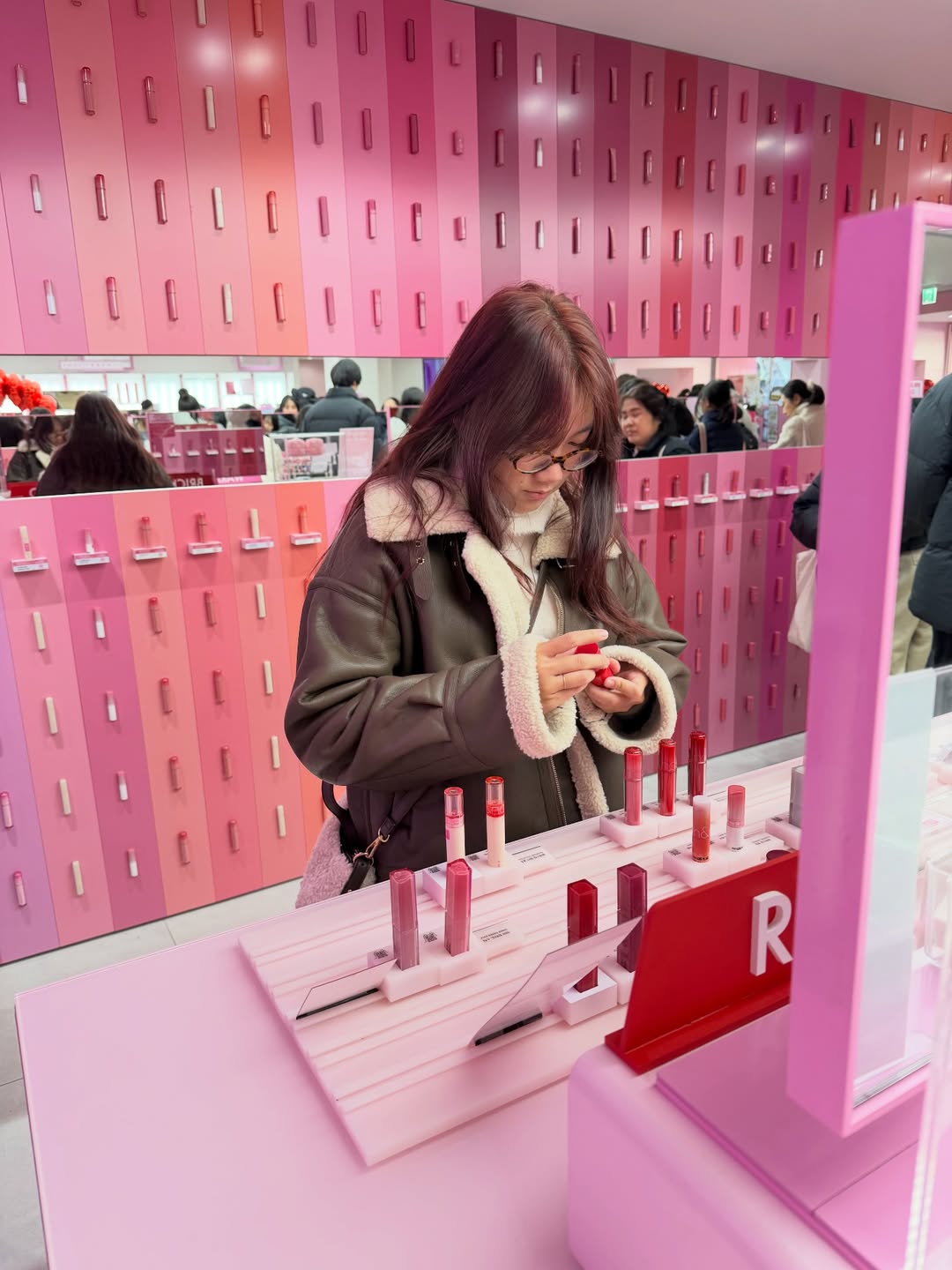 หน่อง - ธนา ฉัตรบริรักษ์