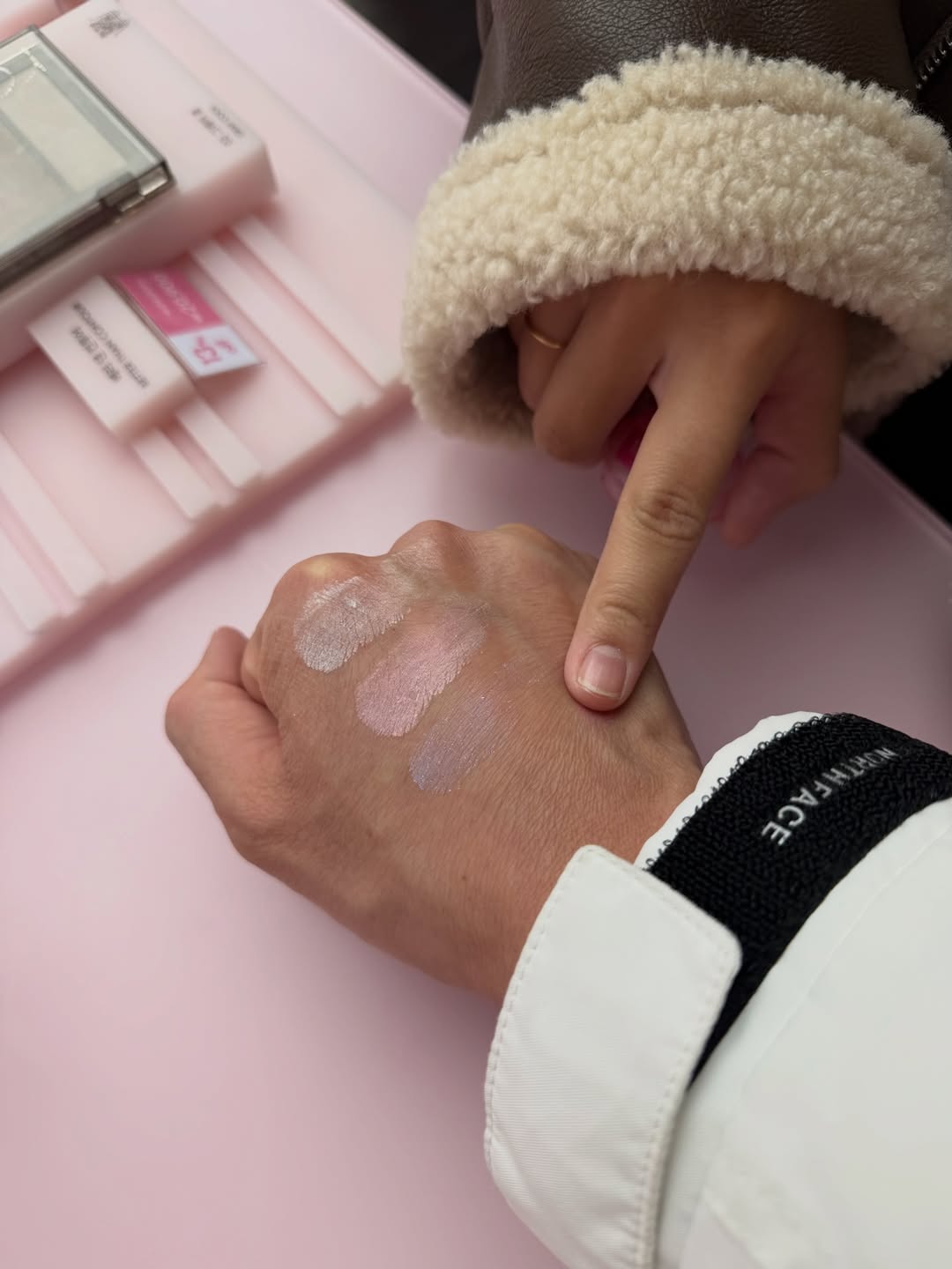 หน่อง - ธนา ฉัตรบริรักษ์