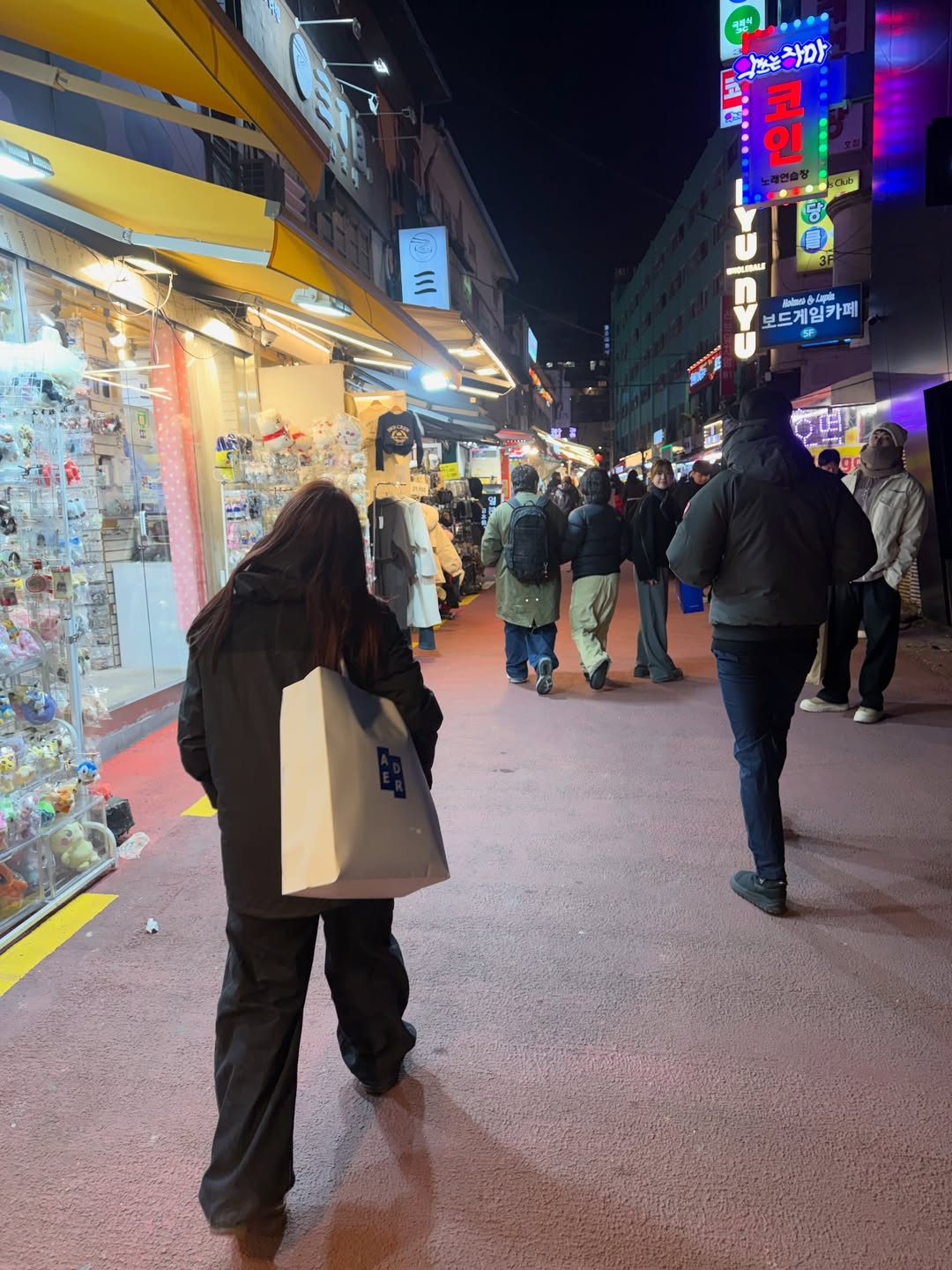 หน่อง - ธนา ฉัตรบริรักษ์