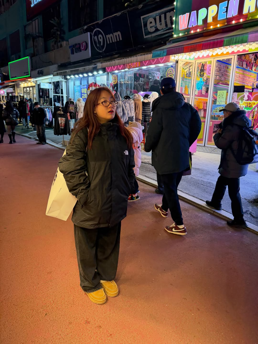 หน่อง - ธนา ฉัตรบริรักษ์